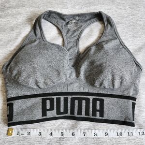 PUMA Women's Seamless Sports Bra. In Heather Grey W/logo Medium Size